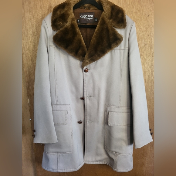 Studio One Other - Vintage 1970 Studio One Men's Beige Pea Coat with Dark Brown Fur Collar. Size 40